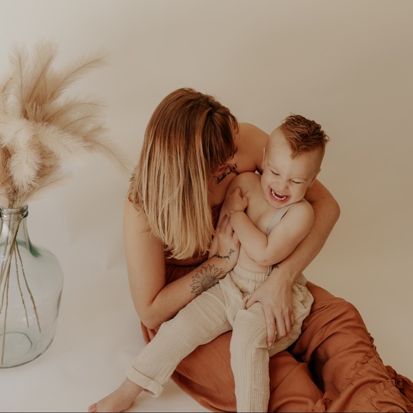 Meet your posher, Kristen 🌿 - Picture 2 of 3